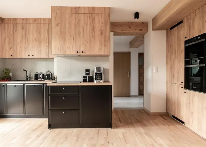 Apart-Center Motola Residence